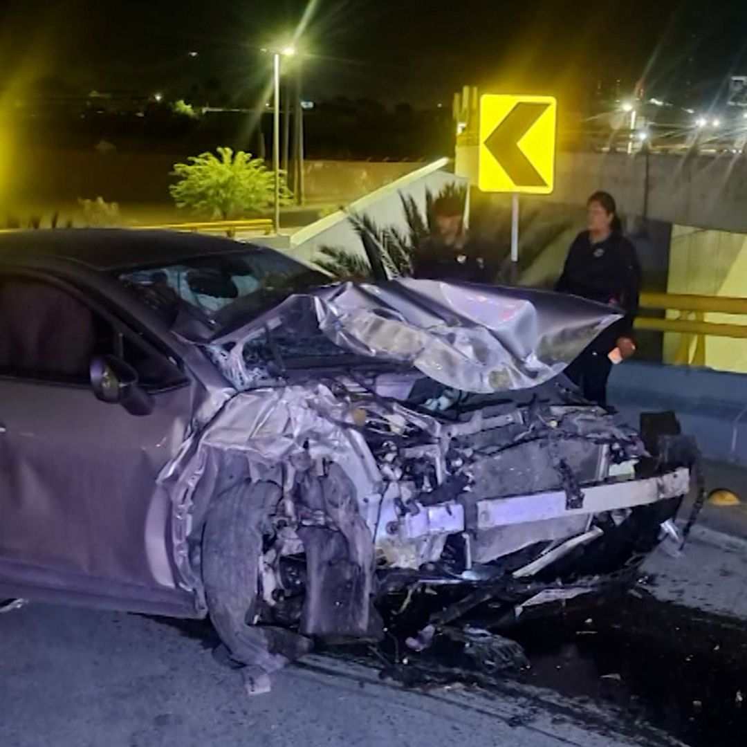 Conductor Ebrio Choca Contra Muro de Contención en Torreón